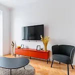 Palace Of Culture View Apartment